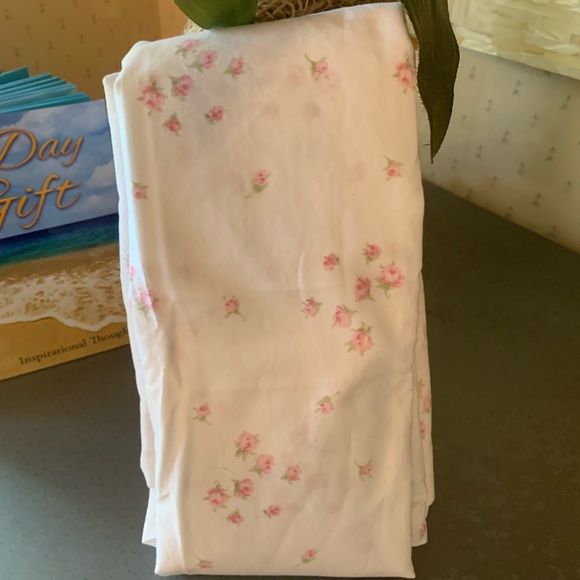 Shabby Chic, NEW NEVER USED, set of 2 KING pillowcases, SPRINKLES, SOFT. - Picture 5 of 8